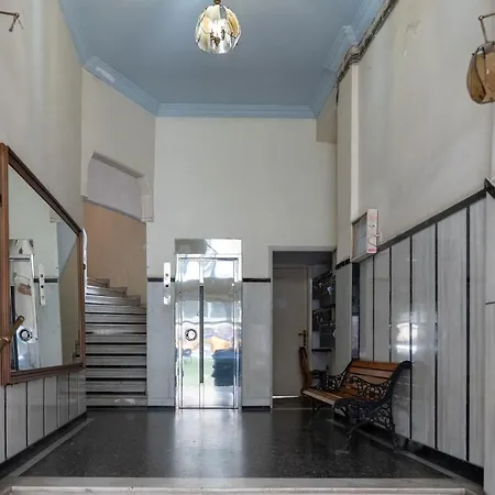 F & B Collection - Flat For 4 *