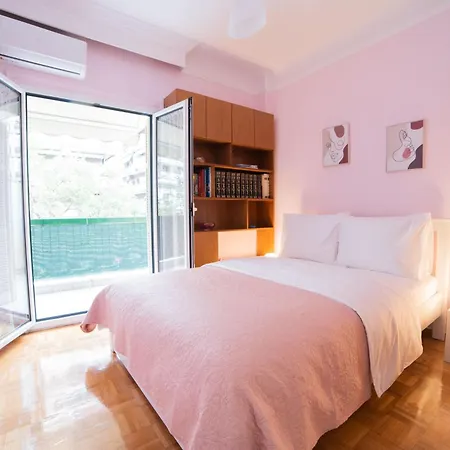 F & B Collection - Flat For 4 Apartment *